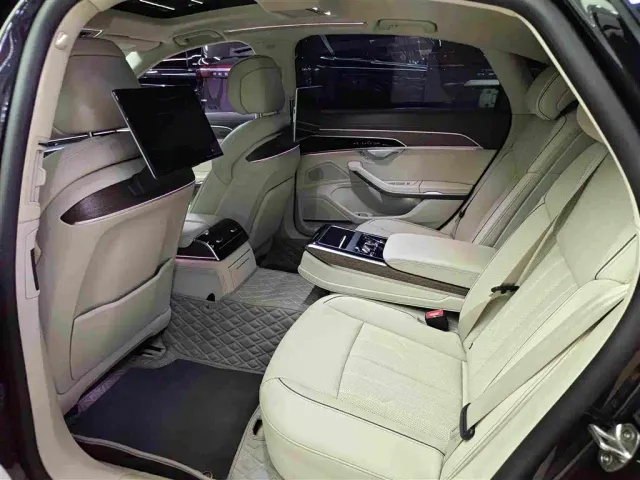 Audi A8 — Фото автомобиля 9
