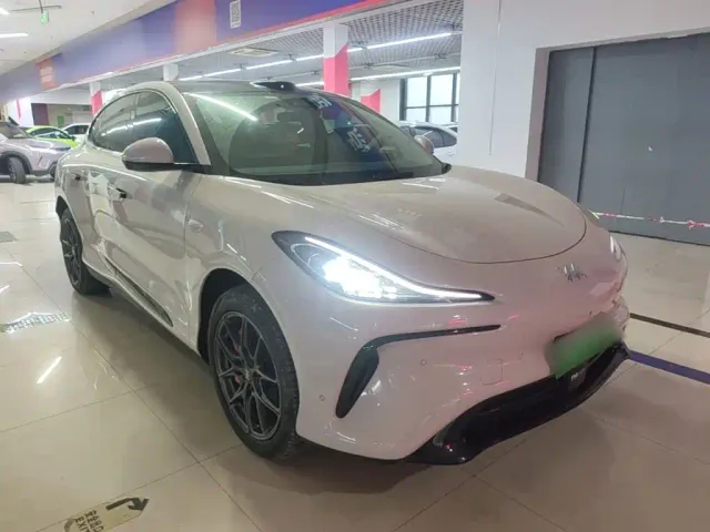 IM Motors LS6 — Фото автомобиля 3