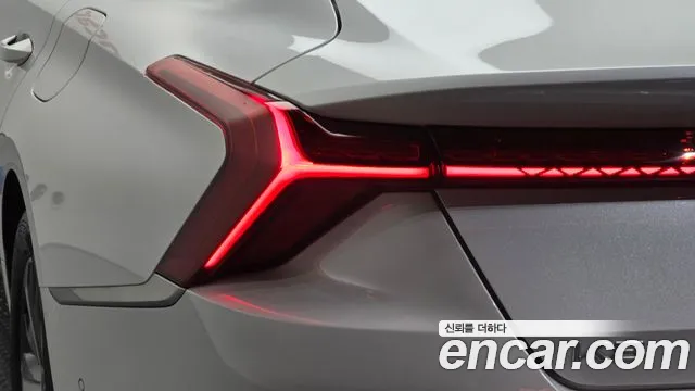 Kia K8 Hybrid — Фото автомобиля 8