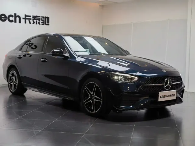 Mercedes-Benz C-Class — Фото автомобиля 3