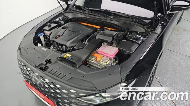 Hyundai Grandeur Grandeur (New) Hybrid — Фото автомобиля 9