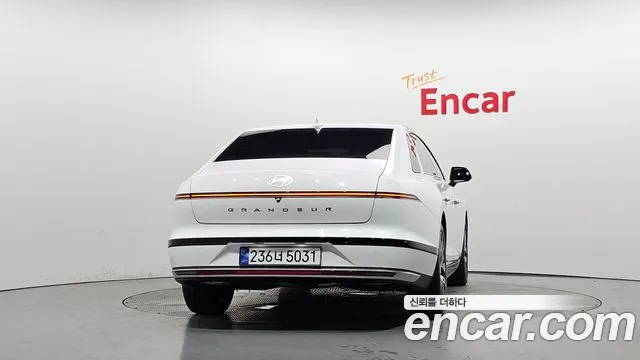 Hyundai Grandeur GN7 — Фото автомобиля 4
