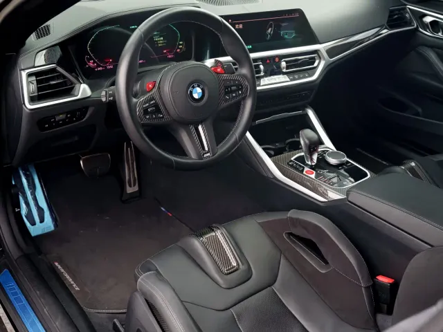 BMW M4 — Фото автомобиля 10