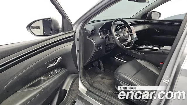 Hyundai Tucson Tucson (NX4) Дизель 2.0 2WD — Фото автомобиля 10