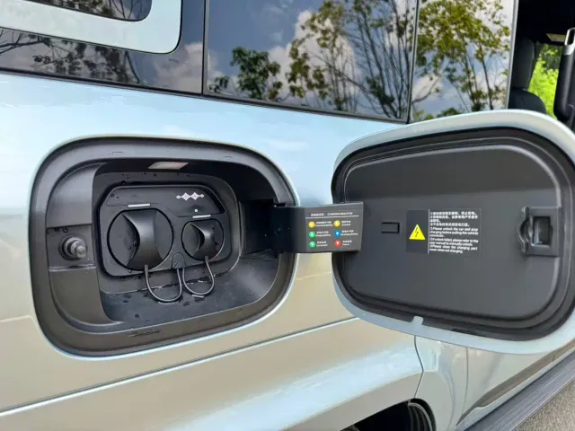BYD FangChengBao Titanium 7 — Фото автомобиля 26