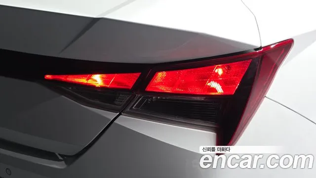 Hyundai AVANTE Avante (CN7) — Фото автомобиля 23