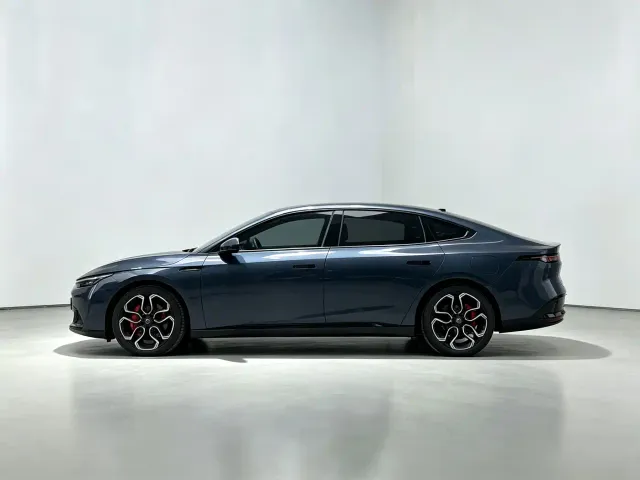 Nissan N7 — Фото автомобиля 11
