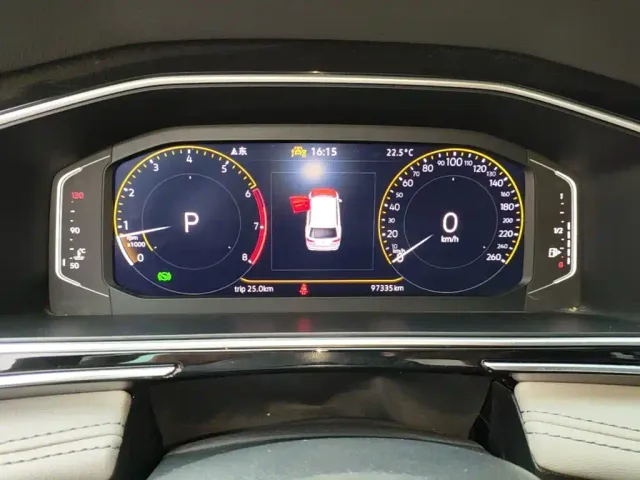 Volkswagen Tiguan L — Фото автомобиля 11