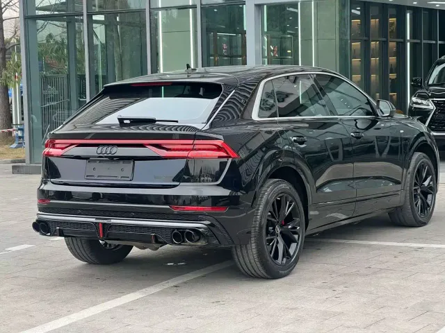 Audi Q8 — Фото автомобиля 9