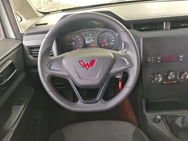 Wuling Hongguang Plus — Фото автомобиля 10