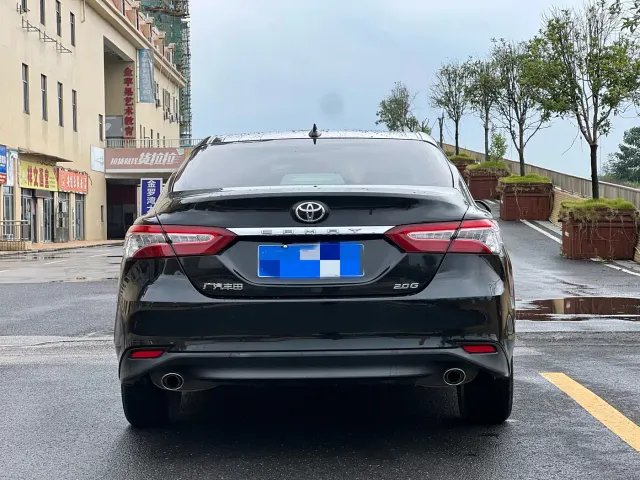 Toyota Camry — Фото автомобиля 3