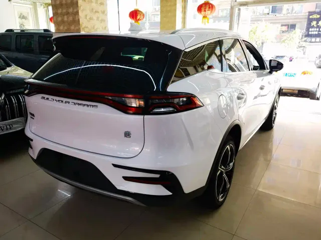 BYD Tang — Фото автомобиля 6