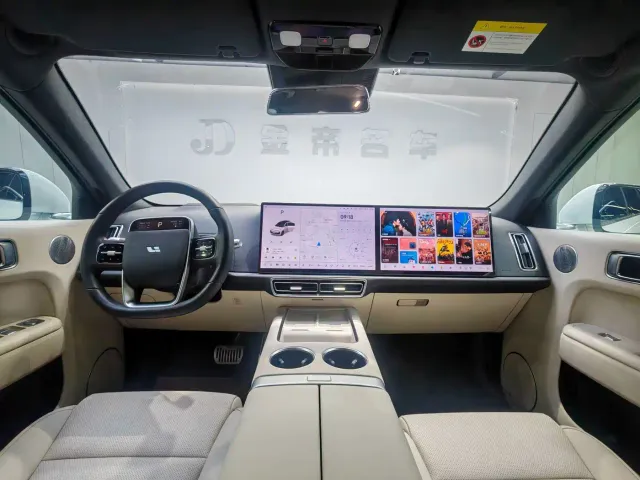Li Auto L7 — Фото автомобиля 6
