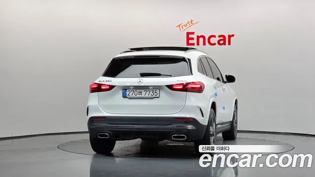 Mercedes-Benz GLA-Class H247 — Фото автомобиля 4