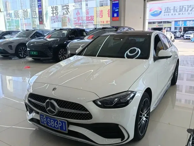 Фотография автомобиля — Mercedes-Benz C-Class
