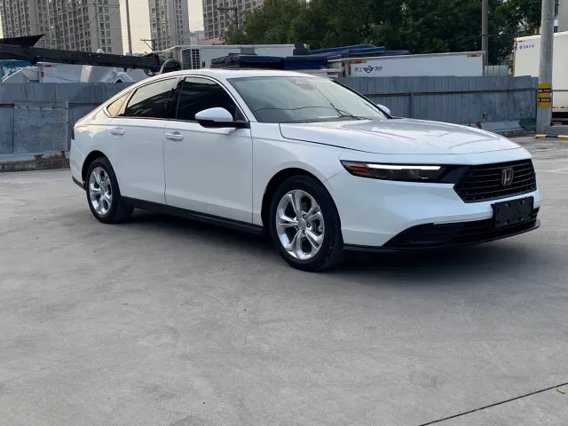 Honda Accord — Фото автомобиля 3