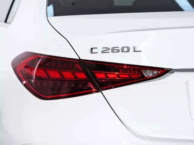 Mercedes-Benz C-Class — Фото автомобиля 11
