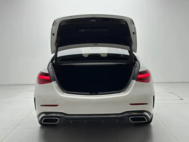 Mercedes-Benz C-Class — Фото автомобиля 23