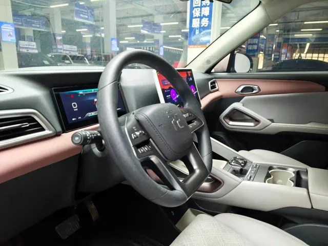 BYD Yuan UP — Фото автомобиля 8