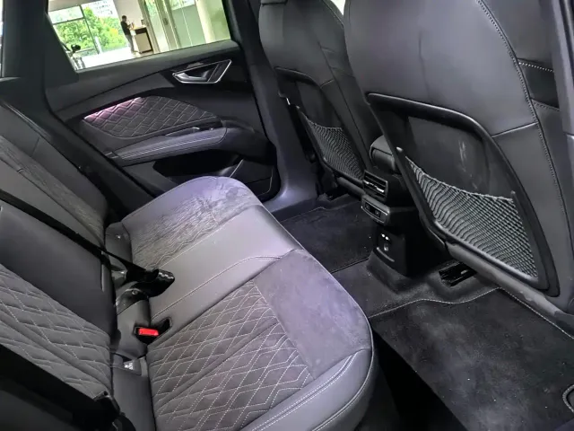 Audi Q4 e-tron — Фото автомобиля 7