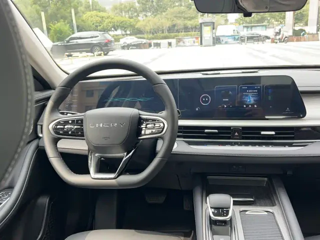 Chery Arrizo 8 — Фото автомобиля 10