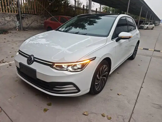 Фотография автомобиля — Volkswagen Golf