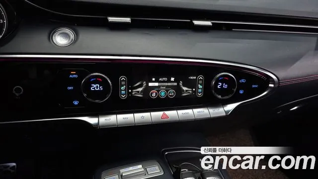 Genesis GV70 2.2 Дизель 2WD — Фото автомобиля 16