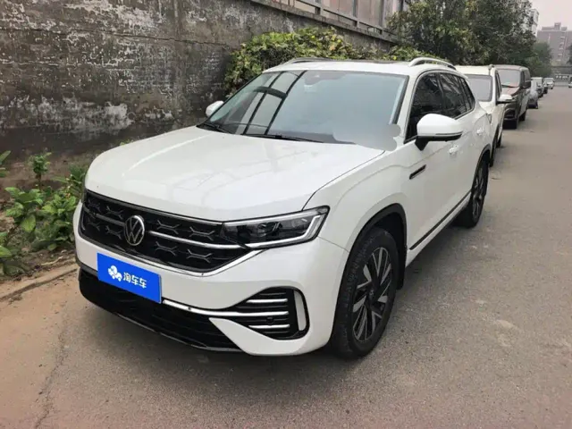 Фотография автомобиля — Volkswagen Tayron