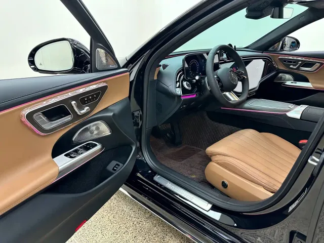 Mercedes-Benz E-Class — Фото автомобиля 8