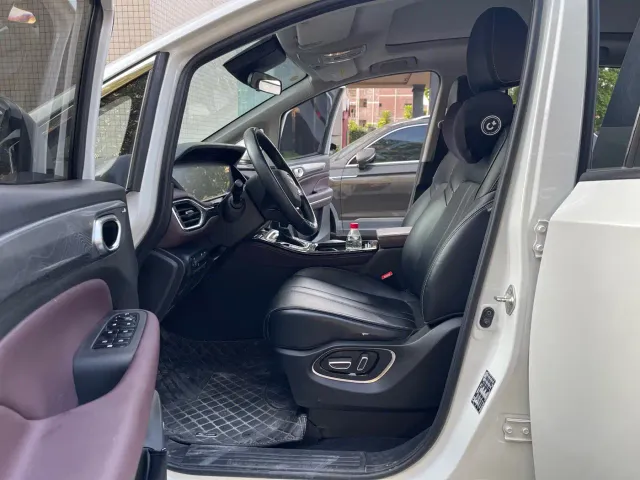 GAC Trumpchi M6 — Фото автомобиля 7
