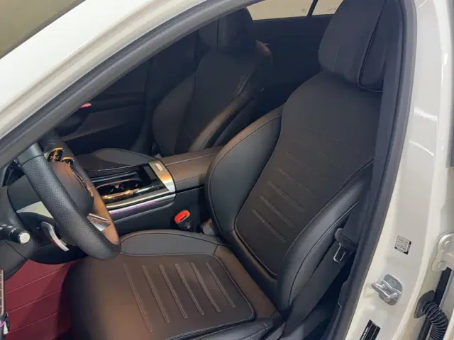 Mercedes-Benz C-Class — Фото автомобиля 8