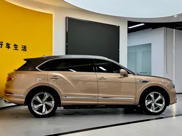 Bentley Bentayga — Фото автомобиля 4