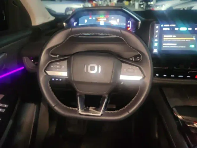 Changan Qiyuan Q05 — Фото автомобиля 15