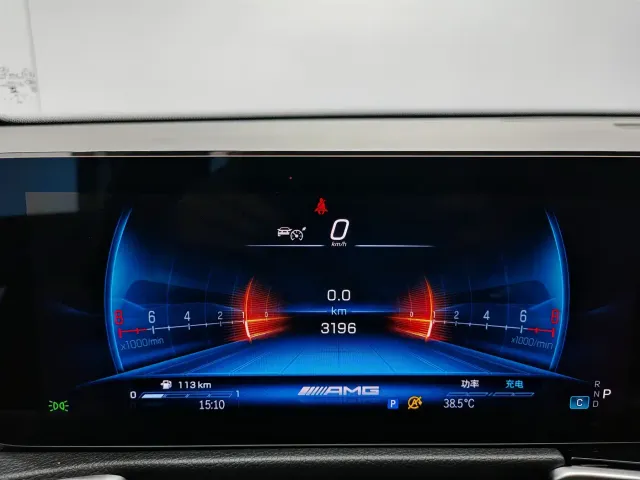 Mercedes-Benz GLB AMG — Фото автомобиля 8