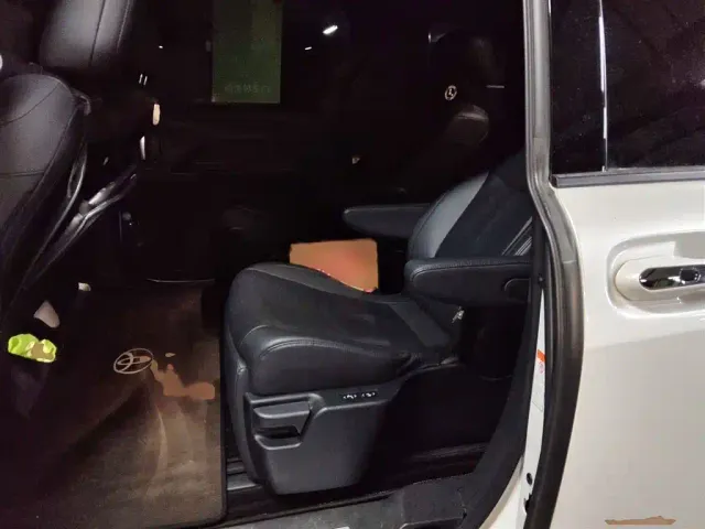 Toyota Granvia — Фото автомобиля 14
