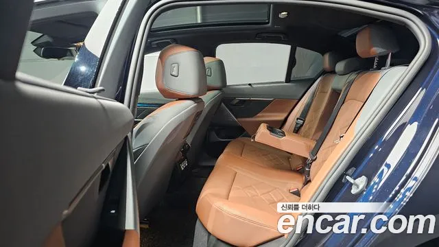 BMW 5-Series 5 серия (G60) 530i xDrive M Sport — Фото автомобиля 12