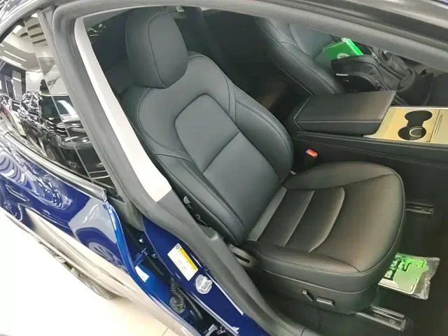 Tesla Model Y — Фото автомобиля 24