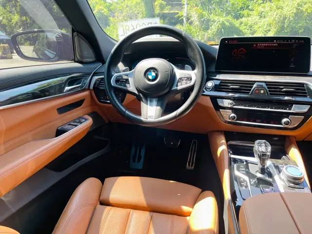 BMW 6 Series Gran Turismo — Фото автомобиля 16