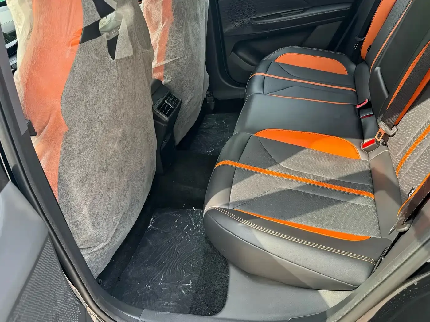 Changan Changan UNI-V 2024 1.5T Deluxe Sport — Фото автомобиля 6