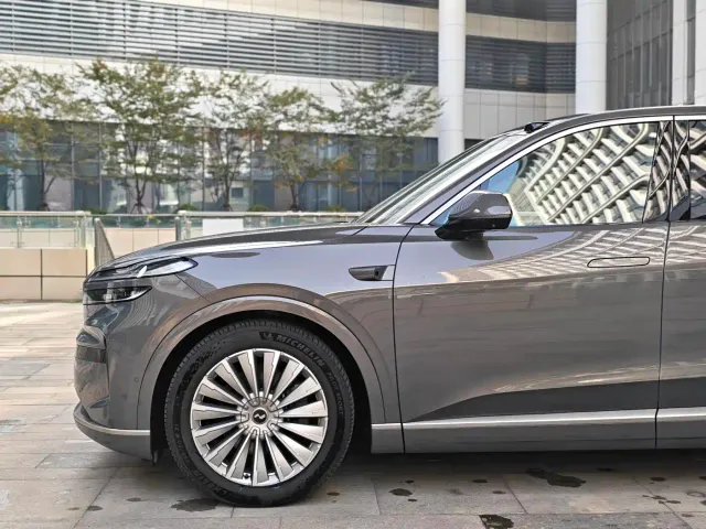 Onvo L90 — Фото автомобиля 30
