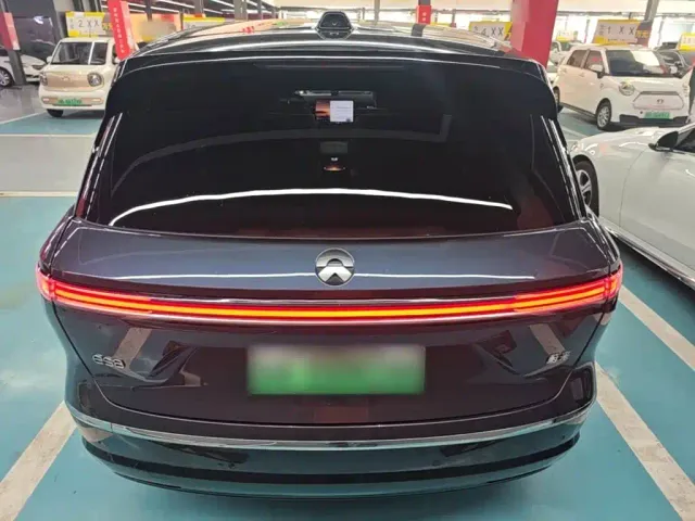 Nio ES8 — Фото автомобиля 5
