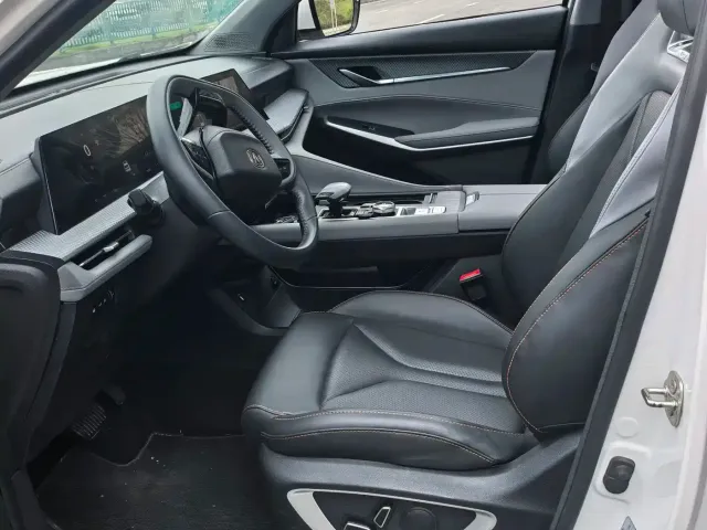 Changan Changan CS75 PLUS 2023 3rd Gen 1.5T Auto Premium — Фото автомобиля 12