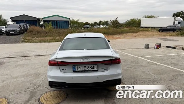 Audi A7 4K — Фото автомобиля 4
