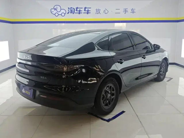 BYD Seal 05 DM-i — Фото автомобиля 3