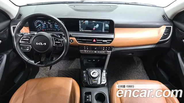 Kia Seltos — Фото автомобиля 7