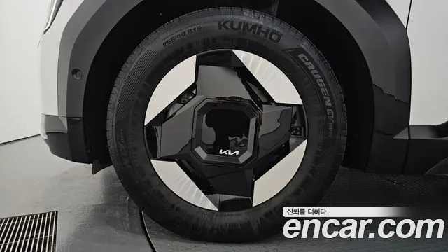 Kia EV9 — Фото автомобиля 5