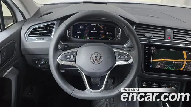 Volkswagen Tiguan Tiguan 2 поколение 2.0 TDI Prestige — Фото автомобиля 12
