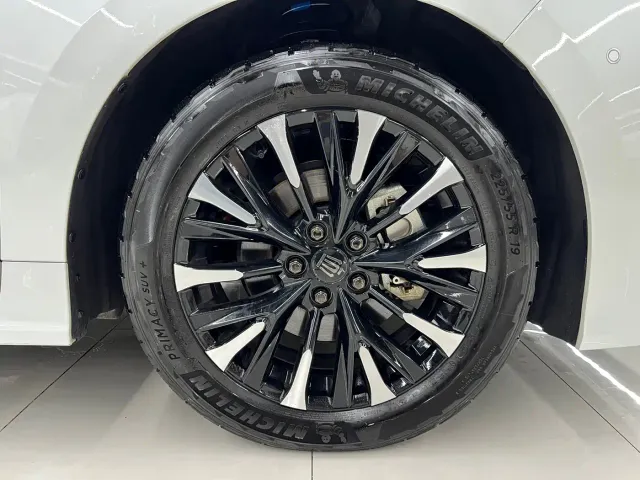 Toyota Vellfire — Фото автомобиля 26