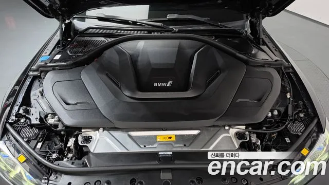 BMW i4 — Фото автомобиля 9