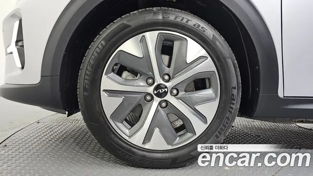 Kia Niro — Фото автомобиля 5